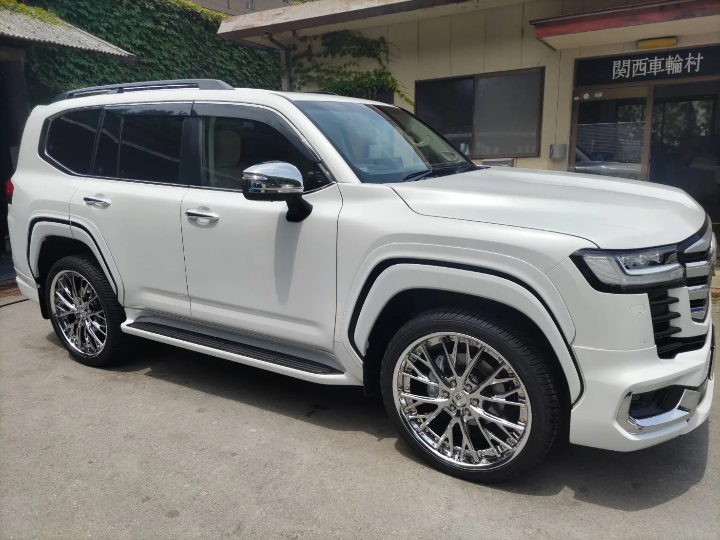 Work LS Vajra Suv on Toyota Land Cruiser J300, photo 4