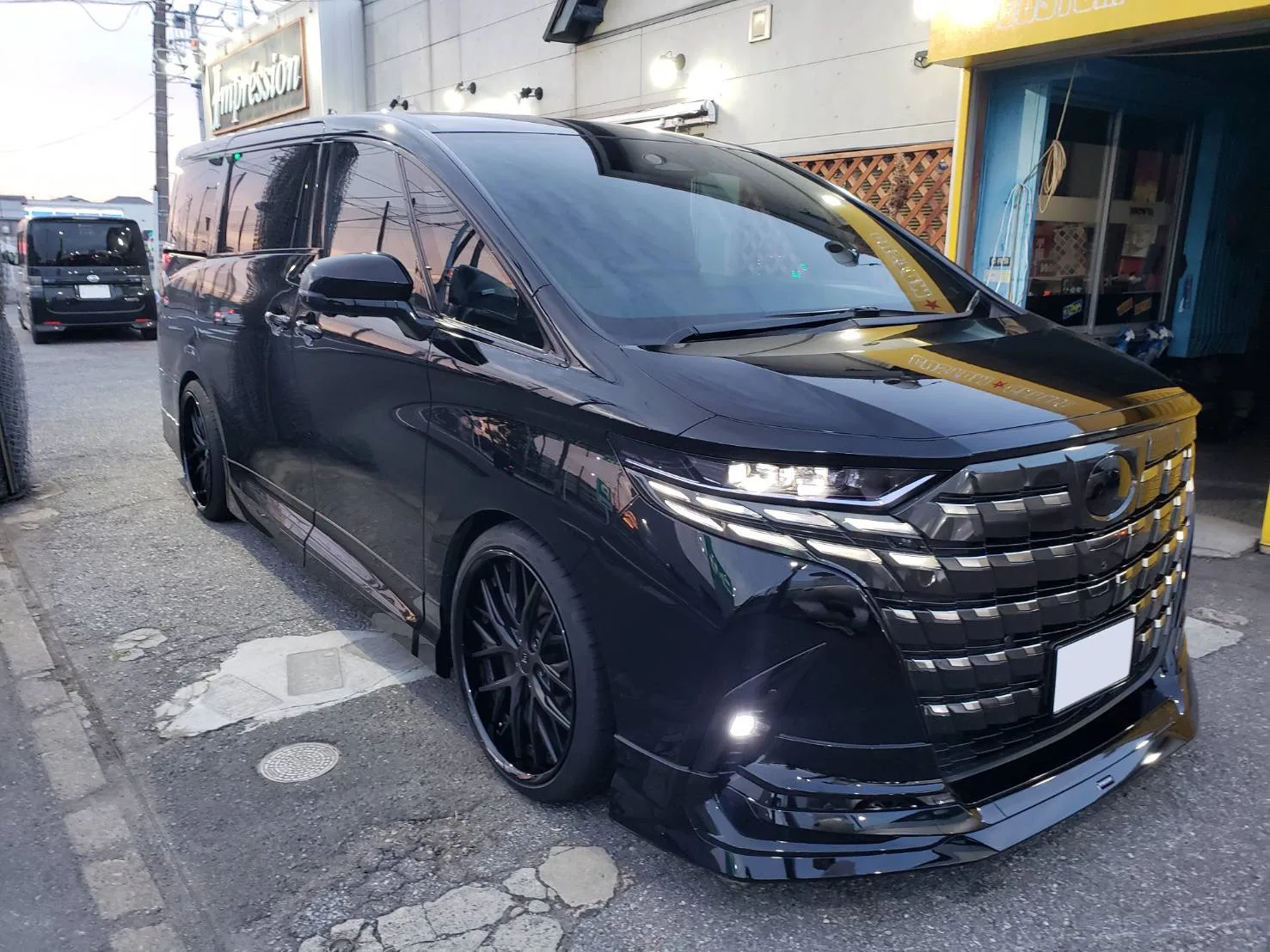 Work LS Vajra on Toyota Vellfire AH30, photo 9