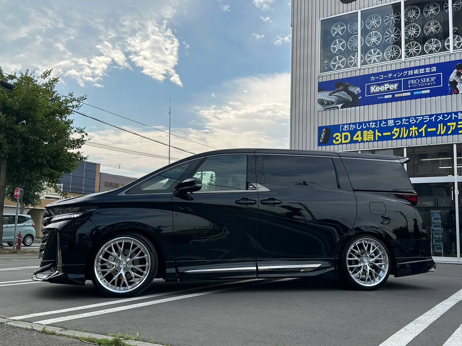 Work LS Vajra on Toyota Vellfire AH30, photo 3