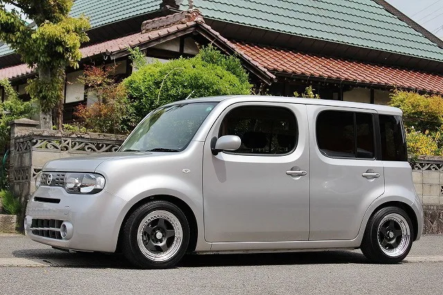 Work Meister CR01 on Nissan Cube Z12