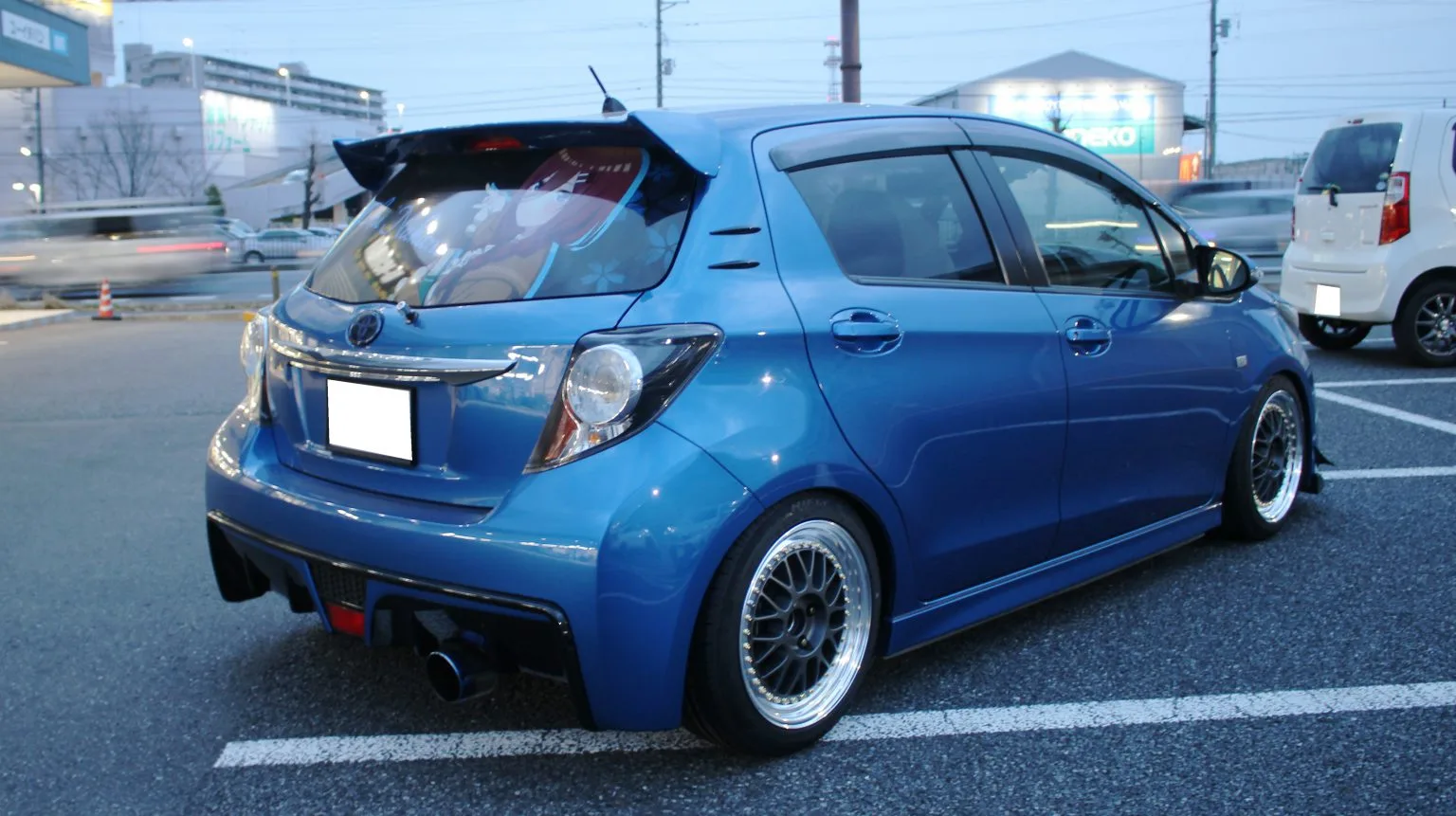 Work Meister M1 3P on Toyota Yaris XP130