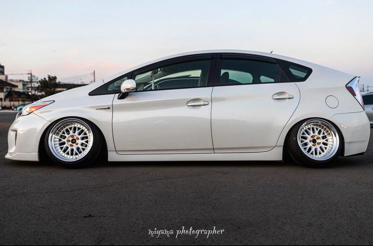 Work Meister M1 3P on Toyota Prius XW30