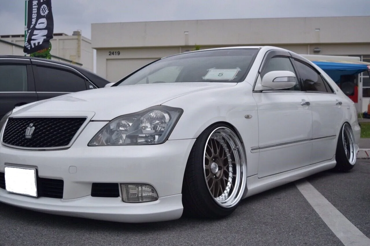 Work Meister M1 3P on Toyota Crown S180