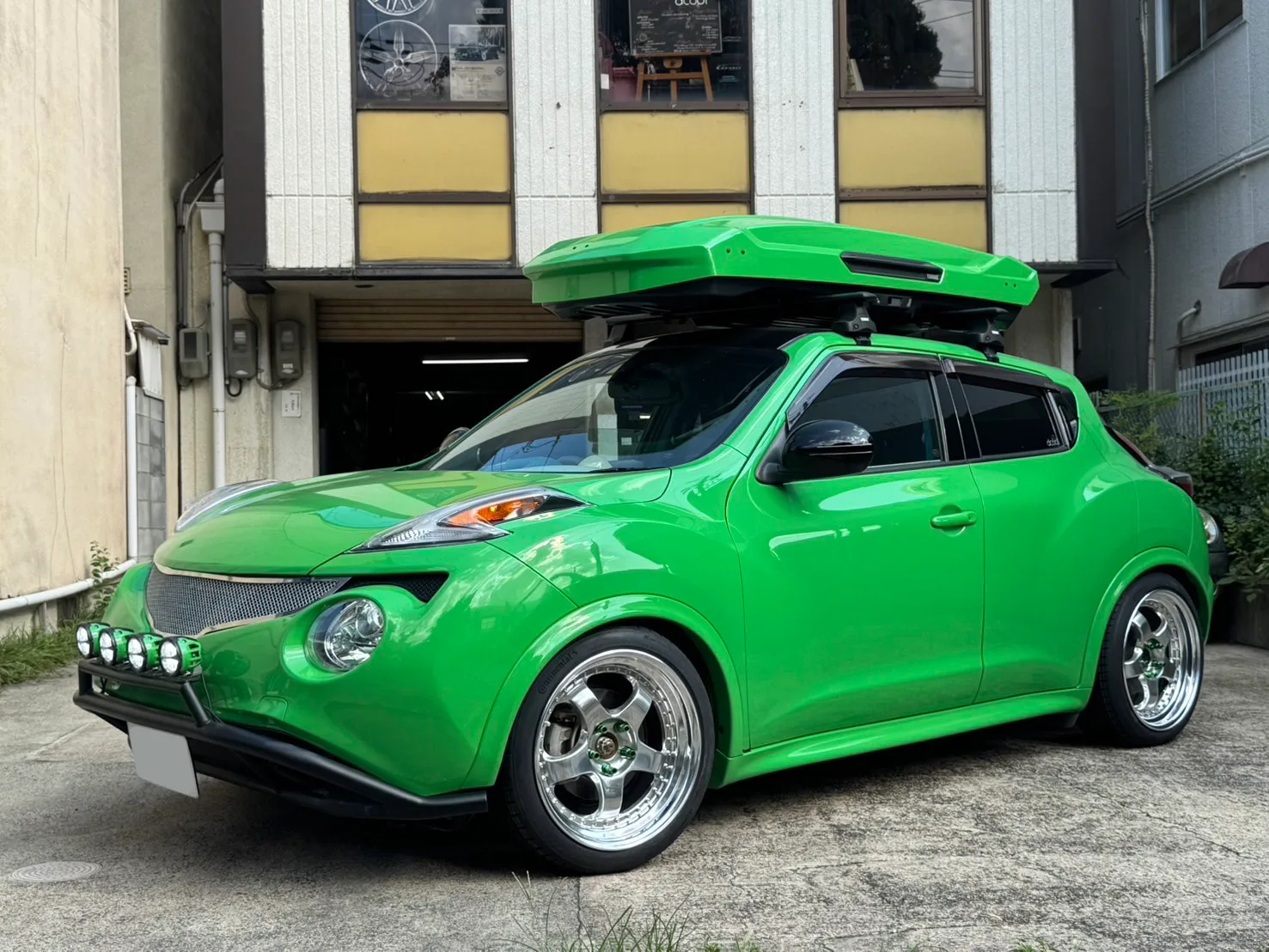 Work Meister S1 3P on Nissan Juke F15