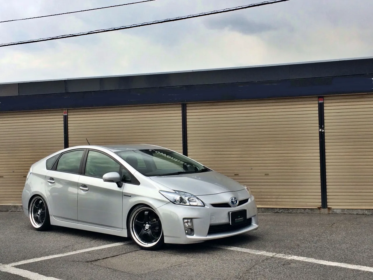 Work Meister S1R on Toyota Prius XW30