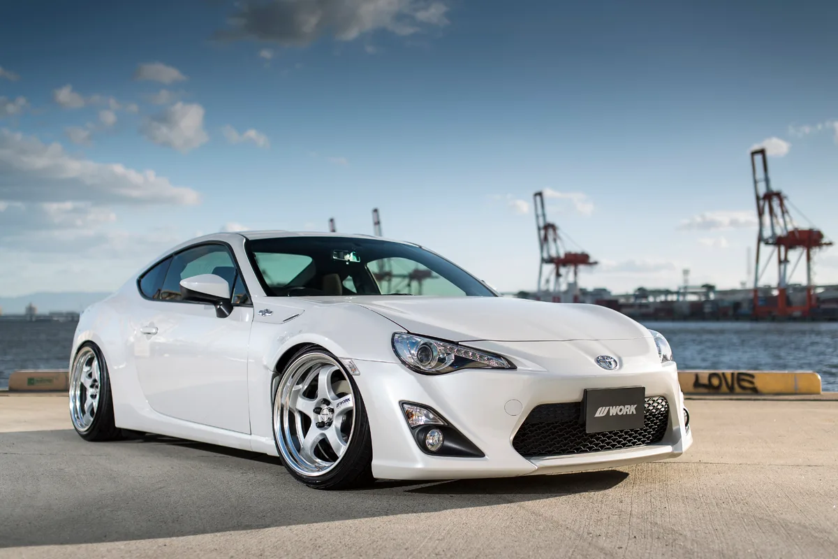 Work Meister S1R on Toyota 86 ZN6.1