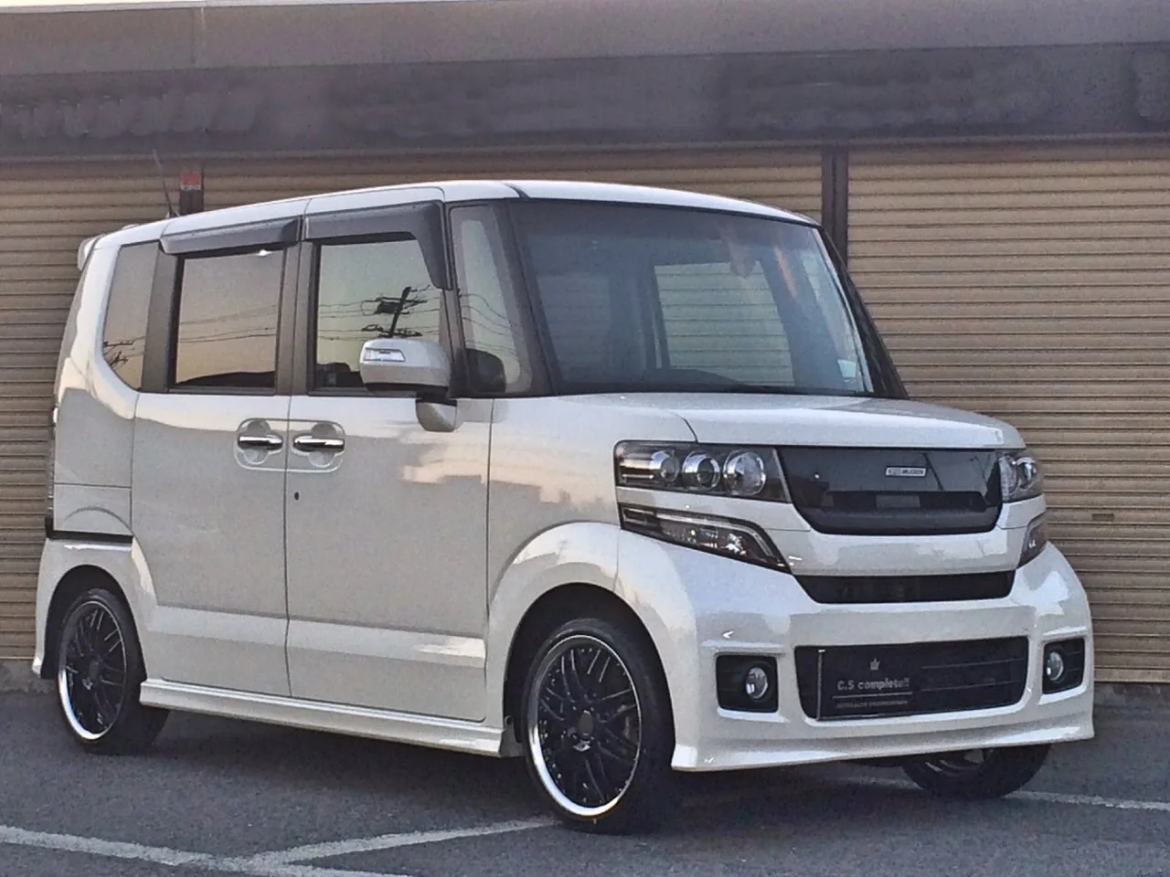 Work Rizaltado Mesh on Honda N-Box 1st gen (JF1/JF2)