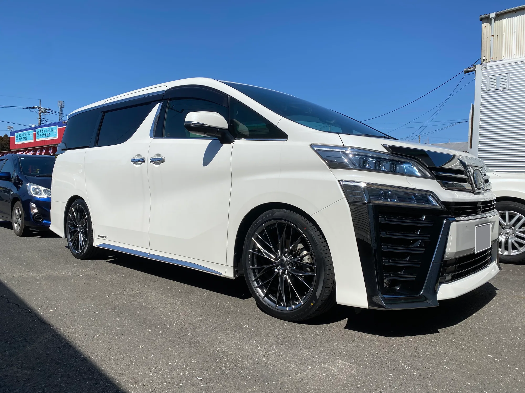Work Schwert Brunnen LX on Toyota Vellfire AH30