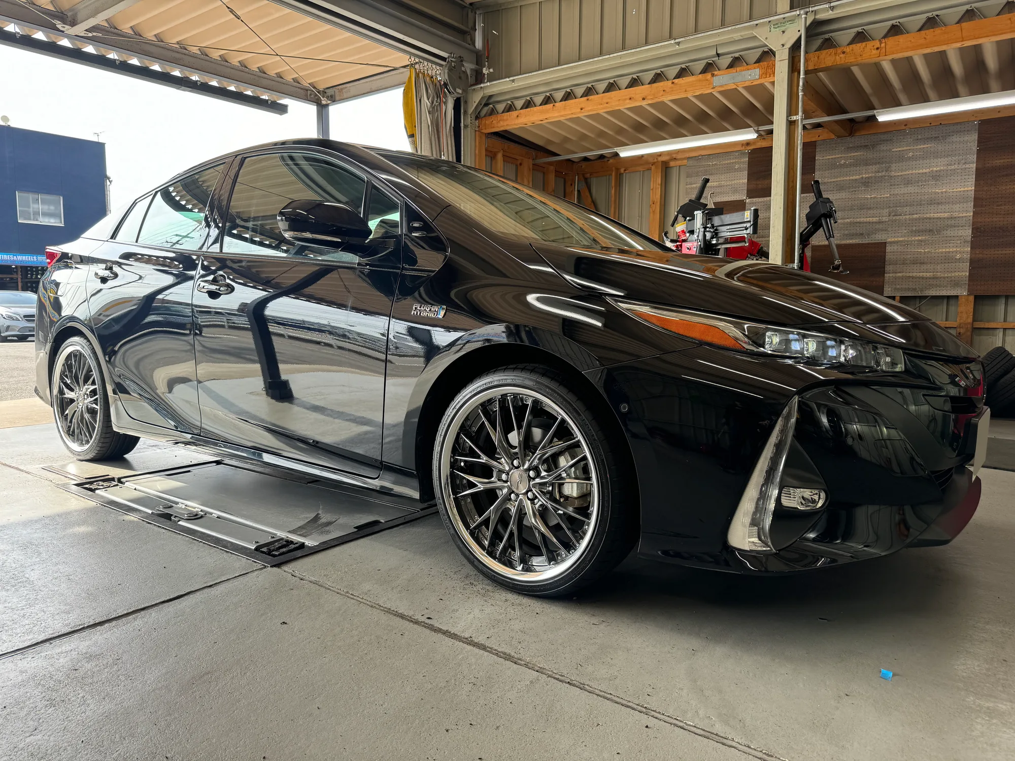 Work Schwert Brunnen on Toyota Prius XW50, photo 7