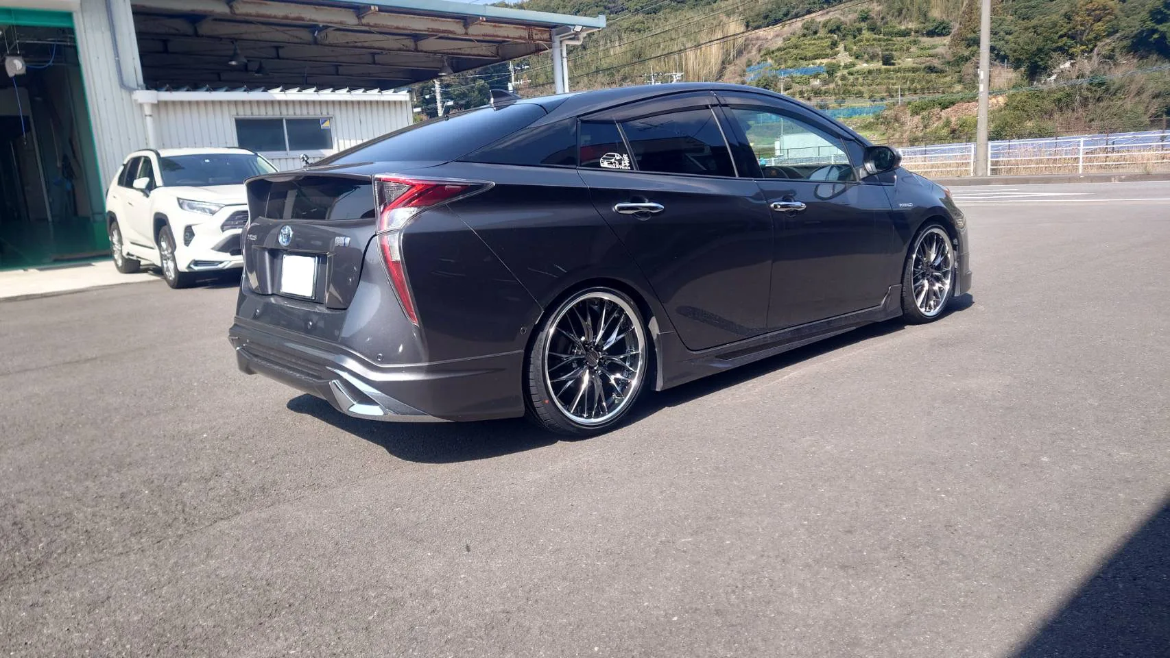 Work Schwert Brunnen on Toyota Prius XW50
