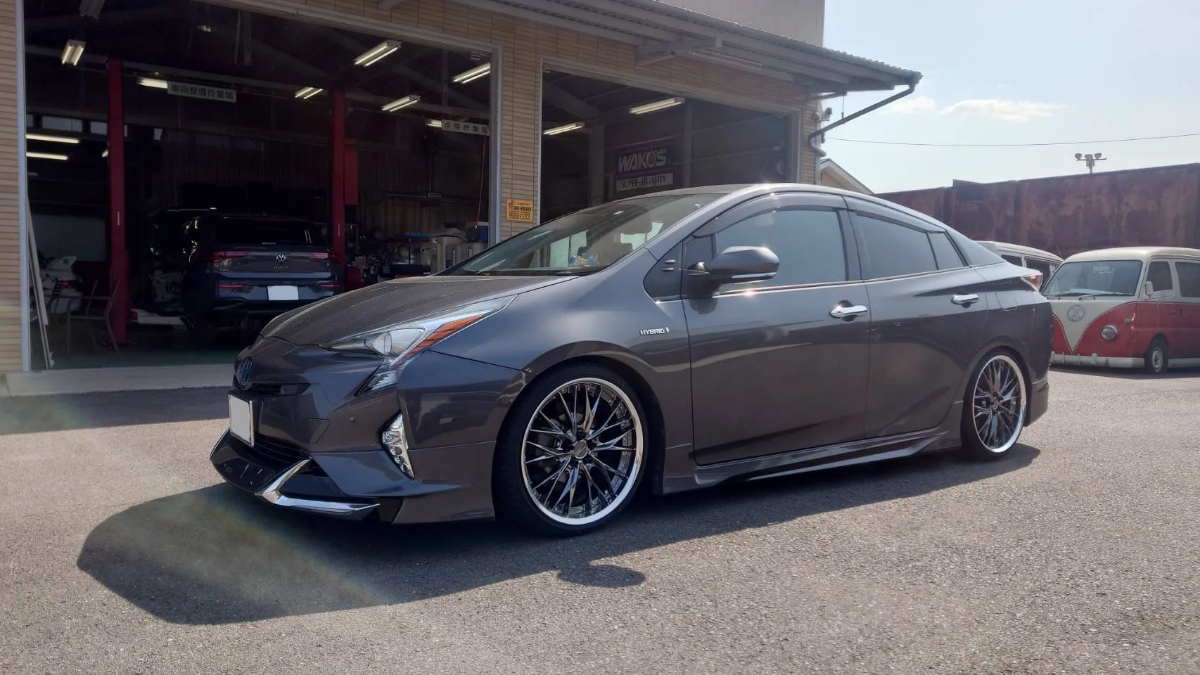Work Schwert Brunnen on Toyota Prius XW50, photo 2