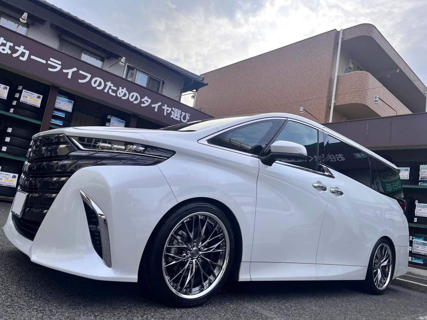 Work Schwert Brunnen on Toyota Vellfire AH40, photo 9