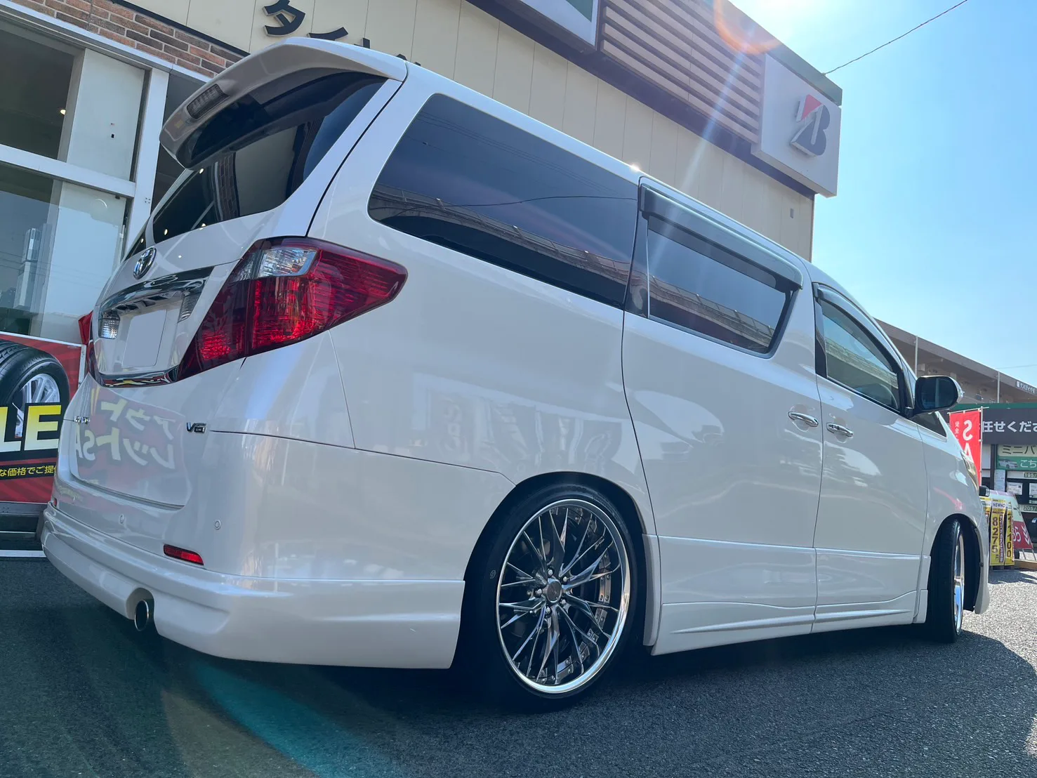 Work Schwert Brunnen on Toyota Vellfire AH40, photo 2