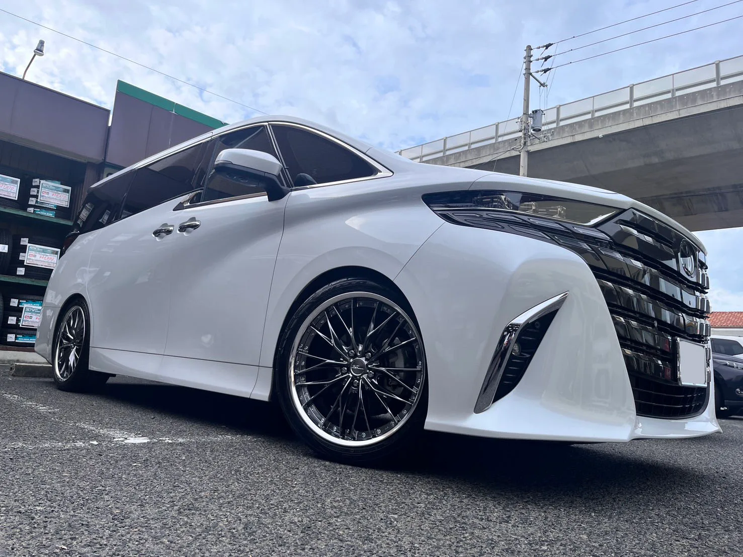Work Schwert Brunnen on Toyota Vellfire AH40, photo 8