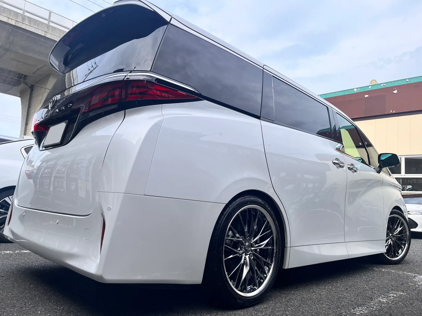 Work Schwert Brunnen on Toyota Vellfire AH40, photo 10