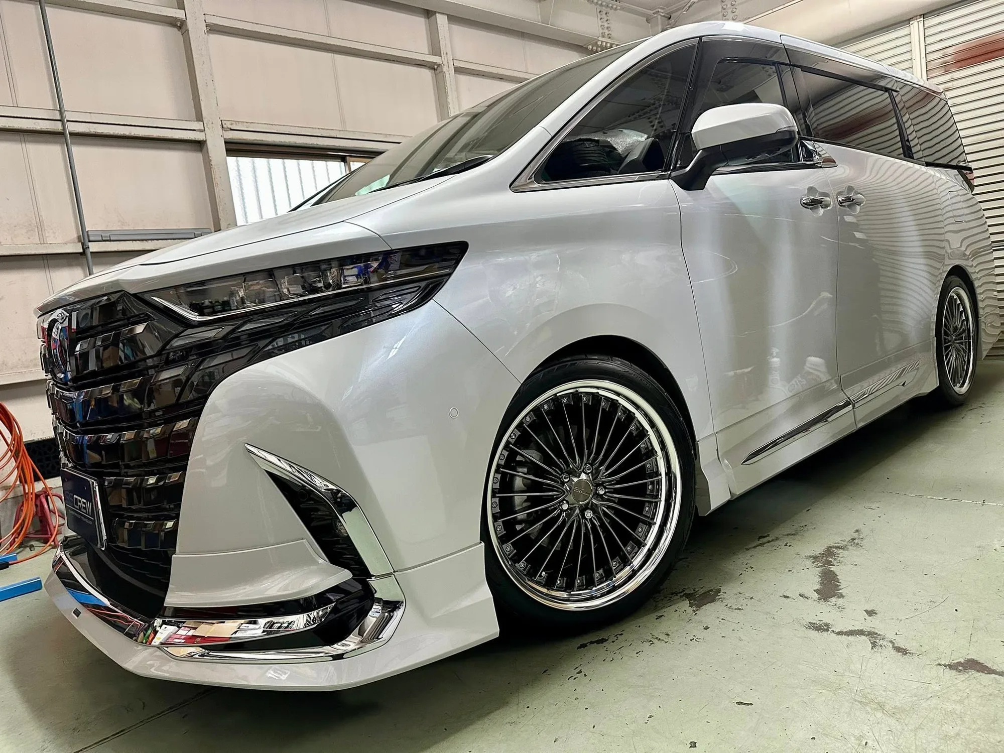Work Schwert Glason on Toyota Vellfire AH40, photo 3