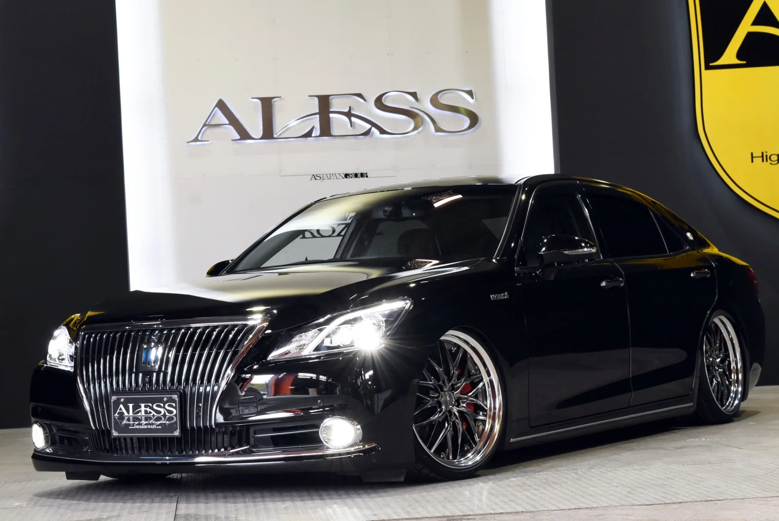 Work Schwert Quell on Toyota Crown Majesta S210