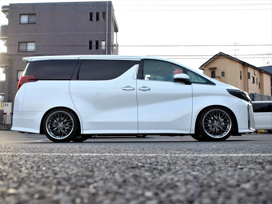 Work Schwert Quell on Toyota Vellfire AH30, photo 11