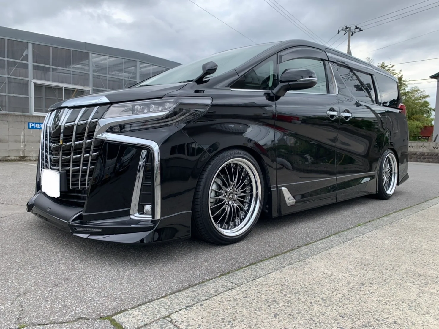 Work Schwert Regnitz on Toyota Vellfire AH30, photo 3