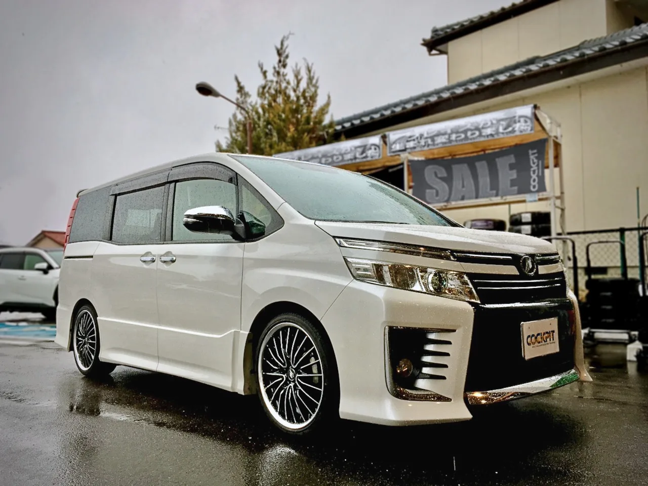Work Schwert Regnitz on Toyota Esquire R80