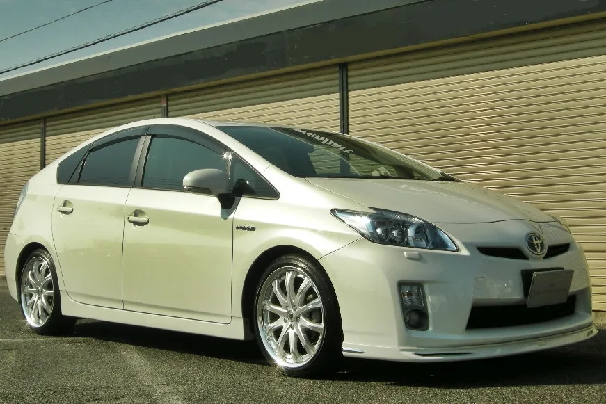 Work Schwert SC4 on Toyota Prius XW30