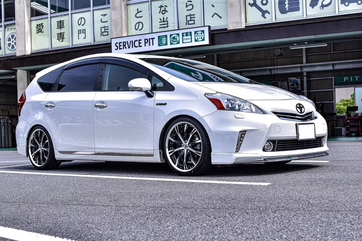 Work Schwert SC4 on Toyota Prius XW30, photo 2