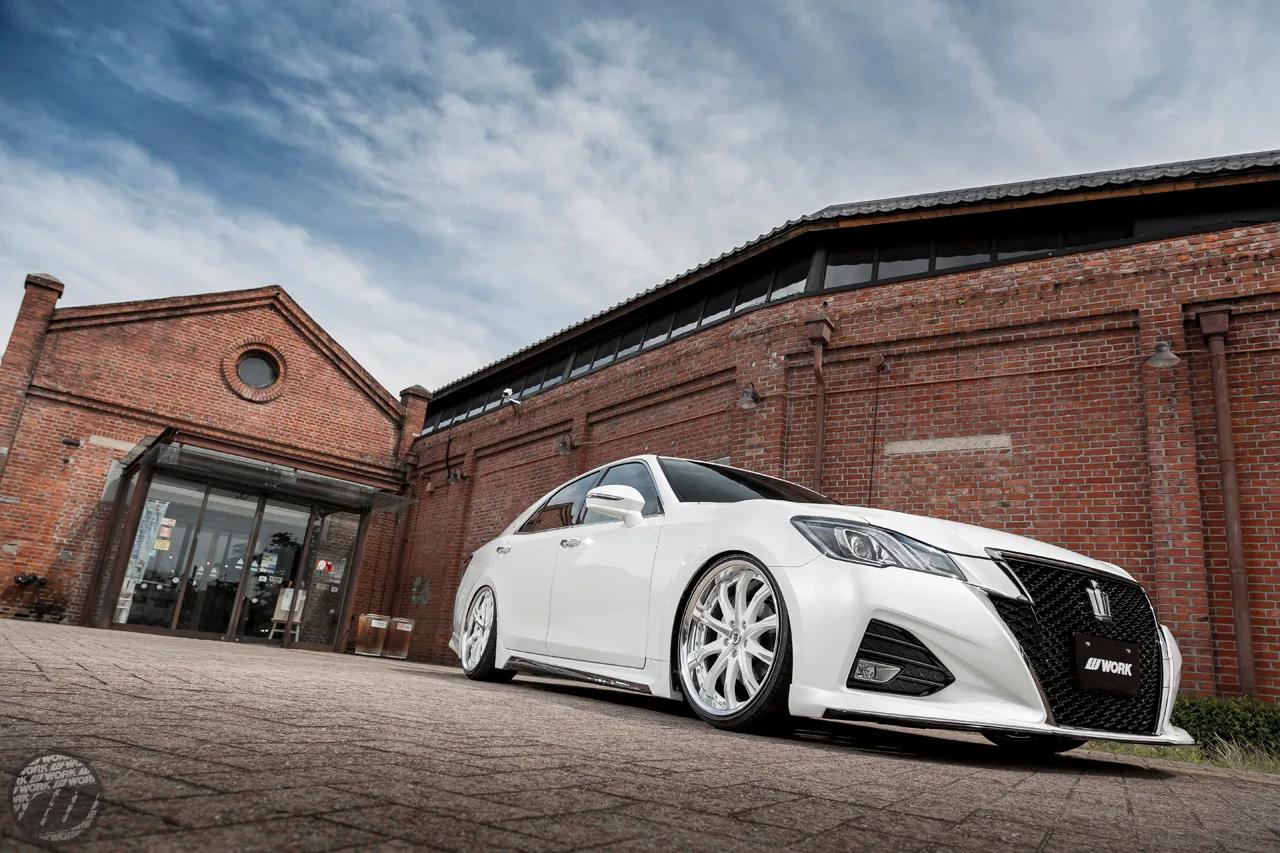 Work Schwert SC4 on Toyota Crown S210, photo 3