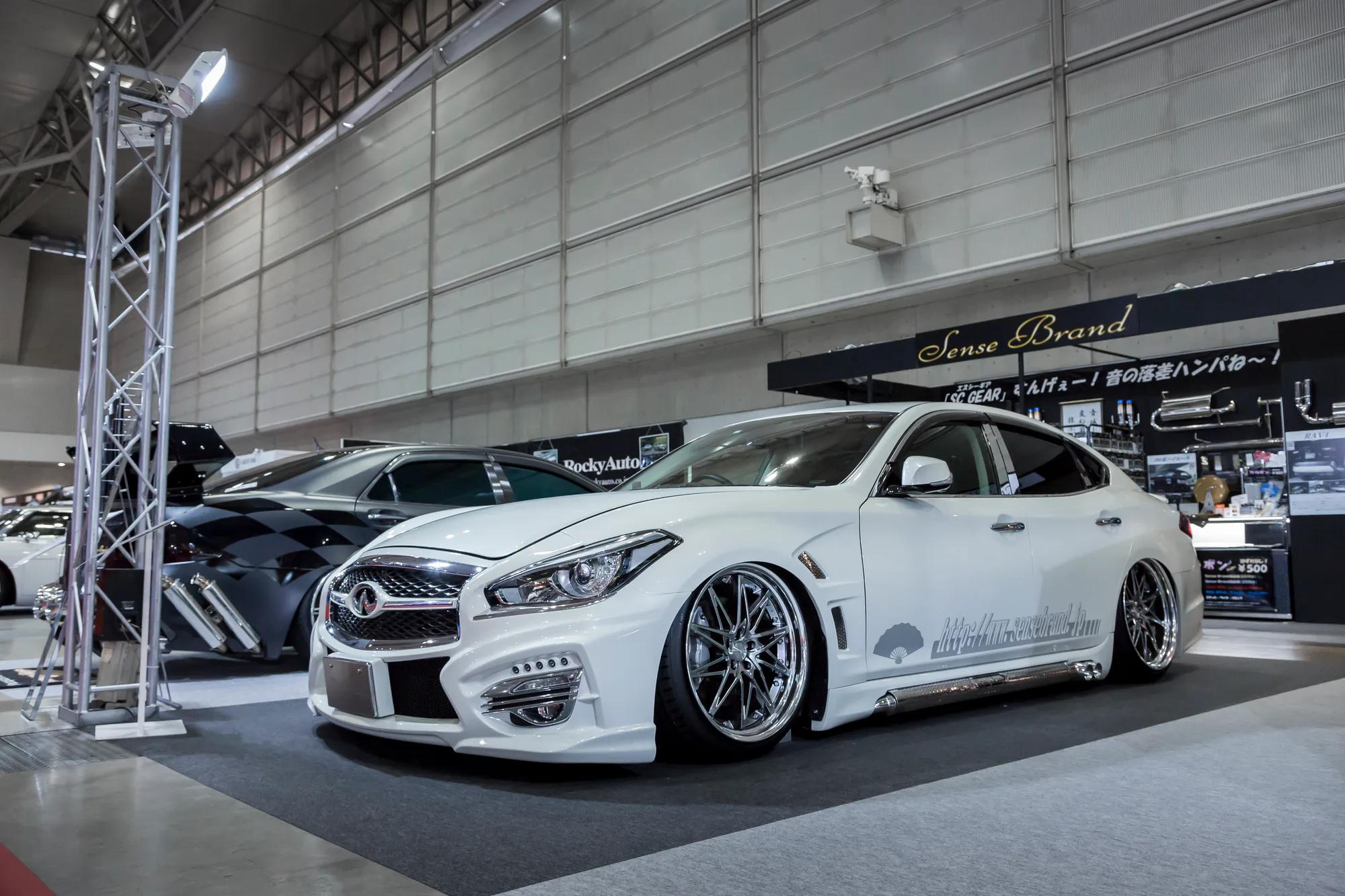 Work Schwert SG1 on Nissan Fuga Y51