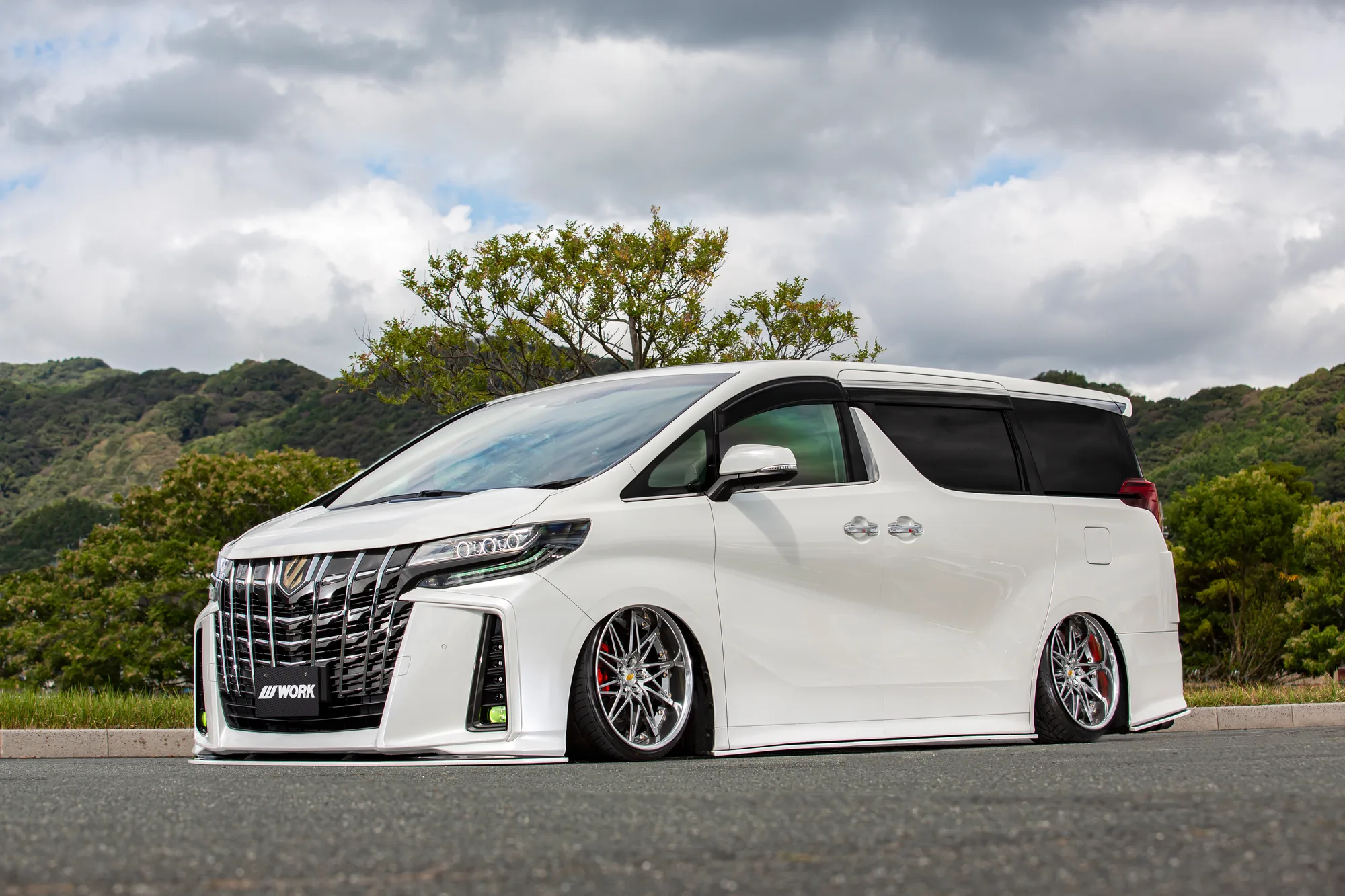 Work Schwert SG1 on Toyota Vellfire AH30, photo 4