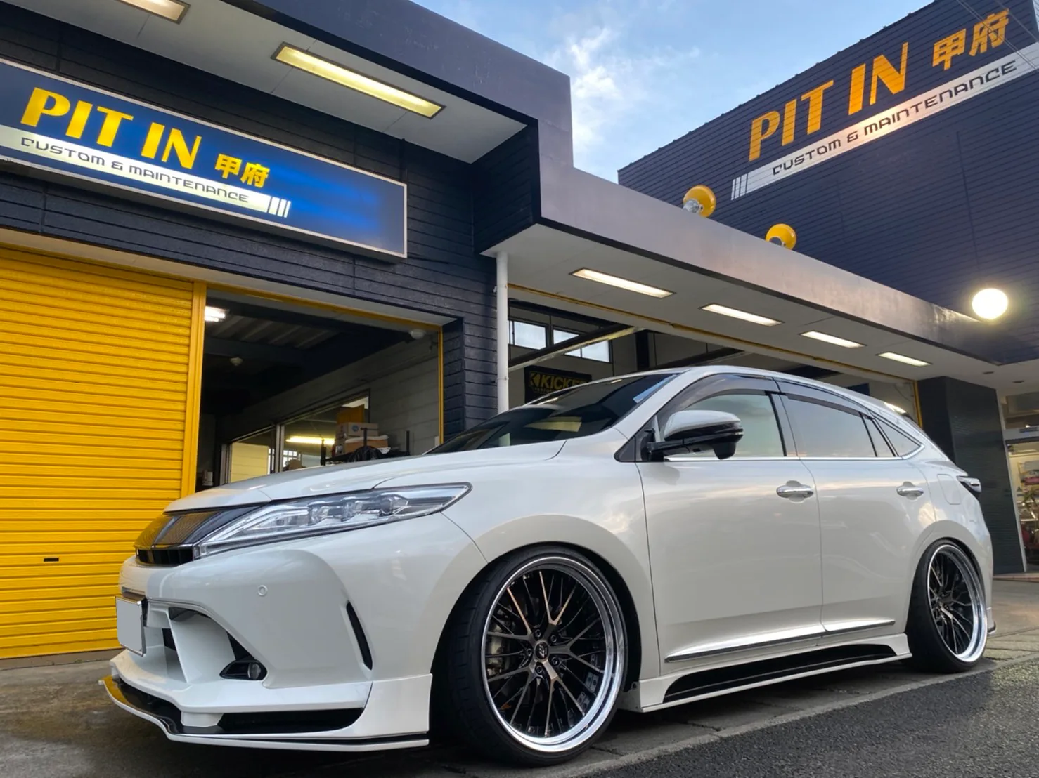 Work Schwert SG2 on Toyota Harrier XU60