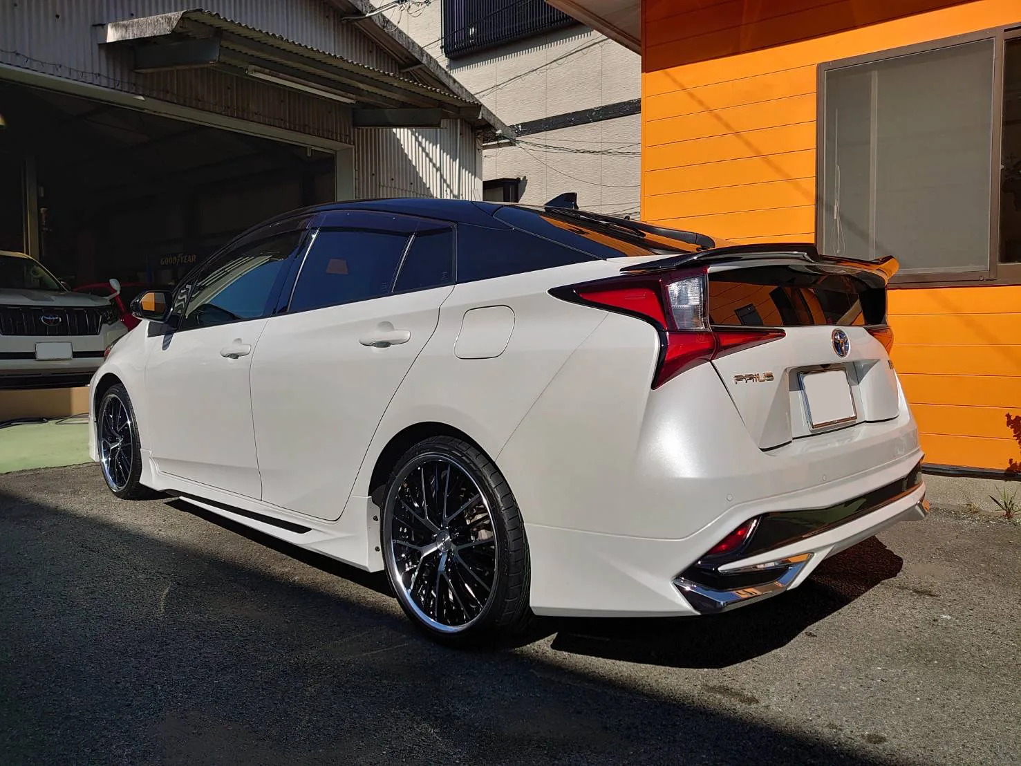 Work Schwert SG2 on Toyota Prius XW50