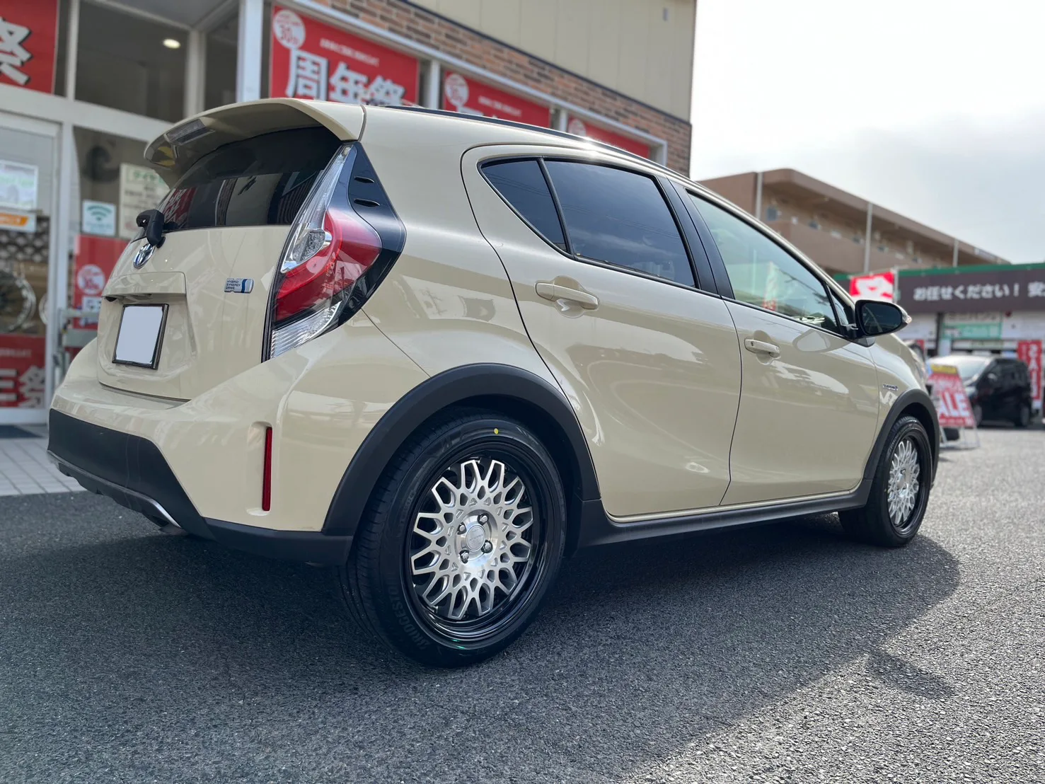 Work Seeker CX on Toyota Aqua NHP10, photo 4