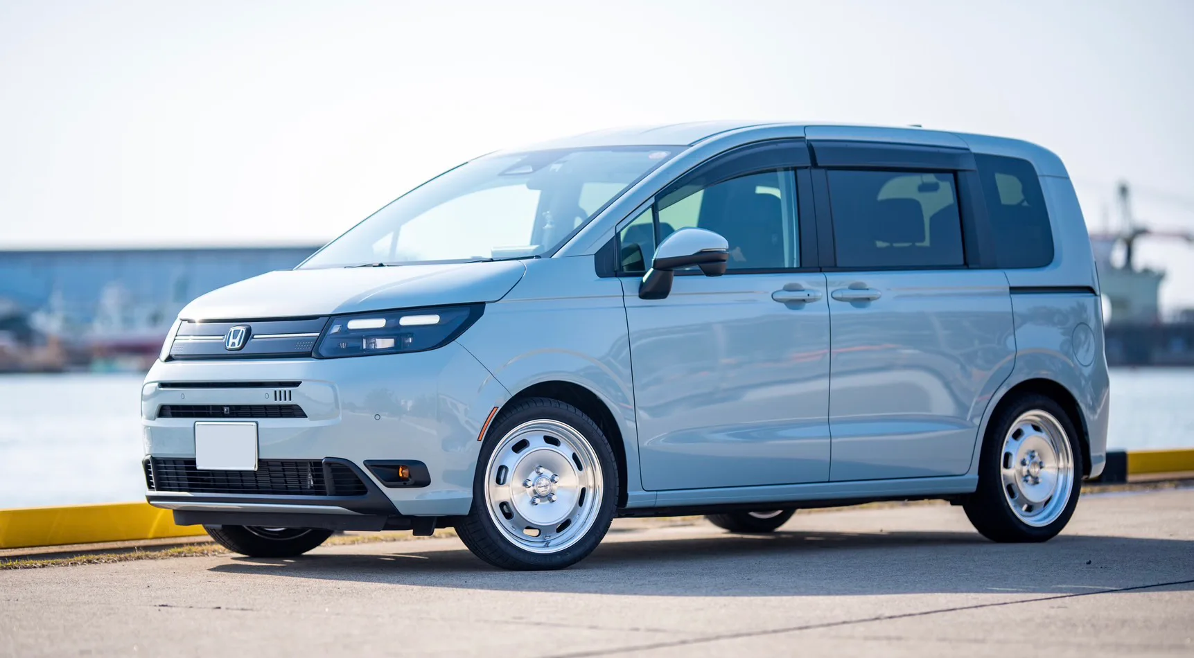 Work Seeker DT on Honda Freed 3rd gen (GT)