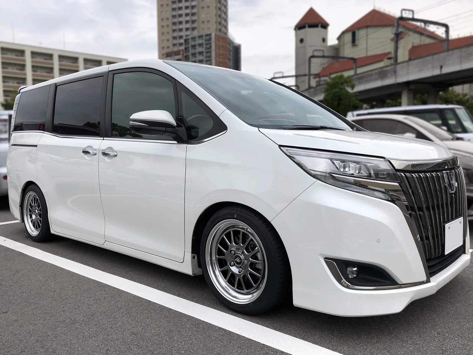 Work Seeker FX on Toyota Esquire R80