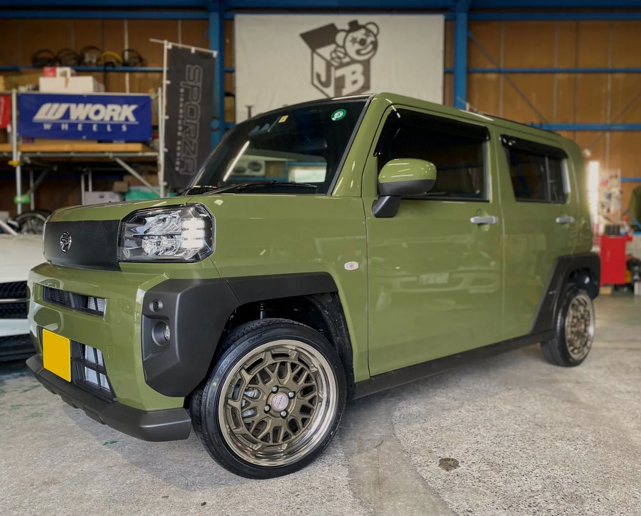 Work Seeker MX on Daihatsu Taft LA900/LA910