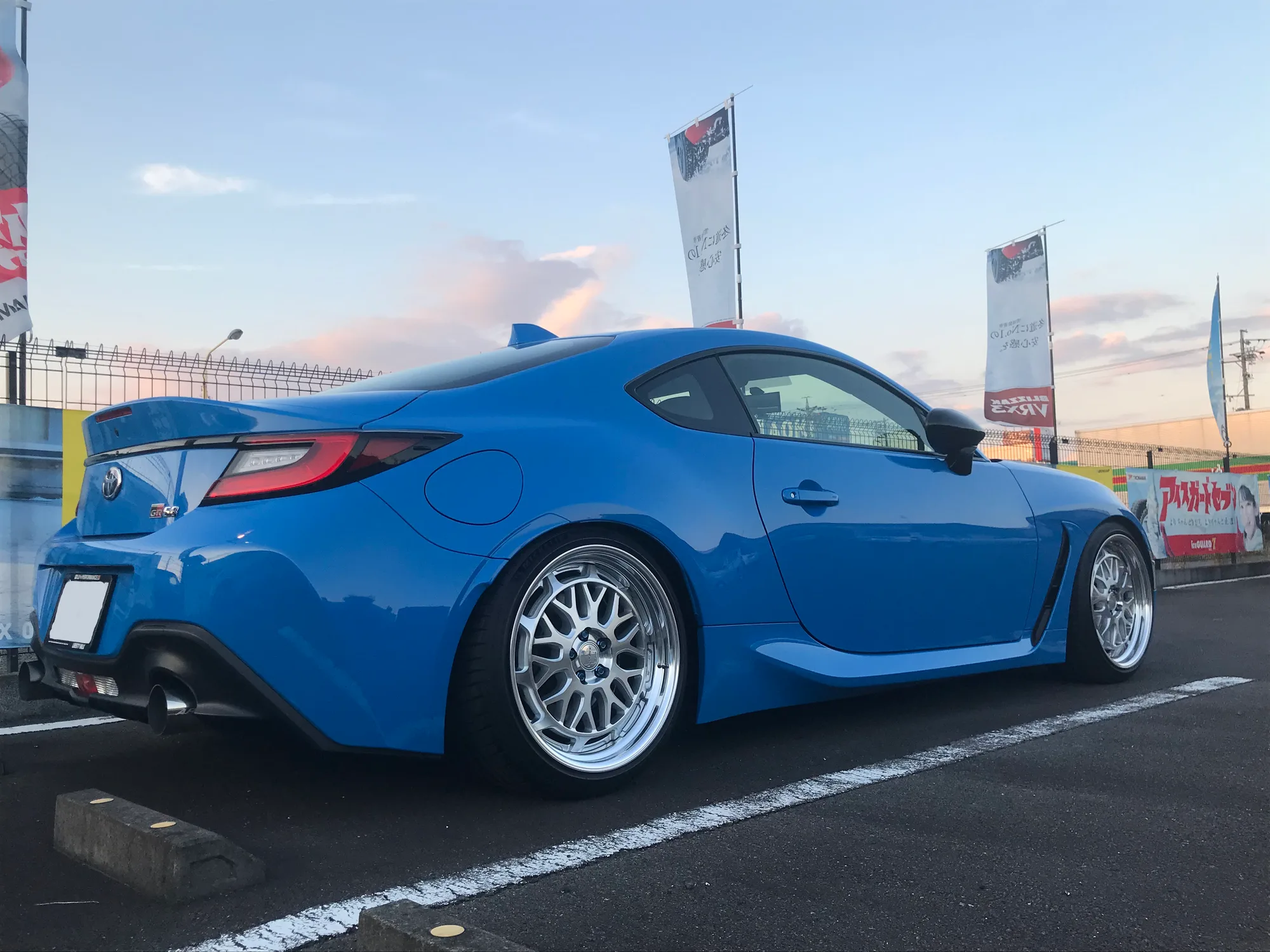 Work Seeker MX on Toyota 86 ZN6.1