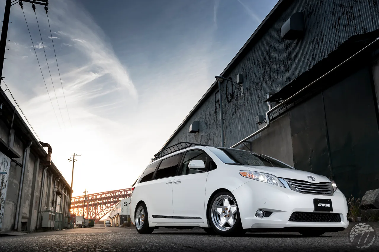 Work Seeker SX on Toyota Sienna XL30.1, photo 3