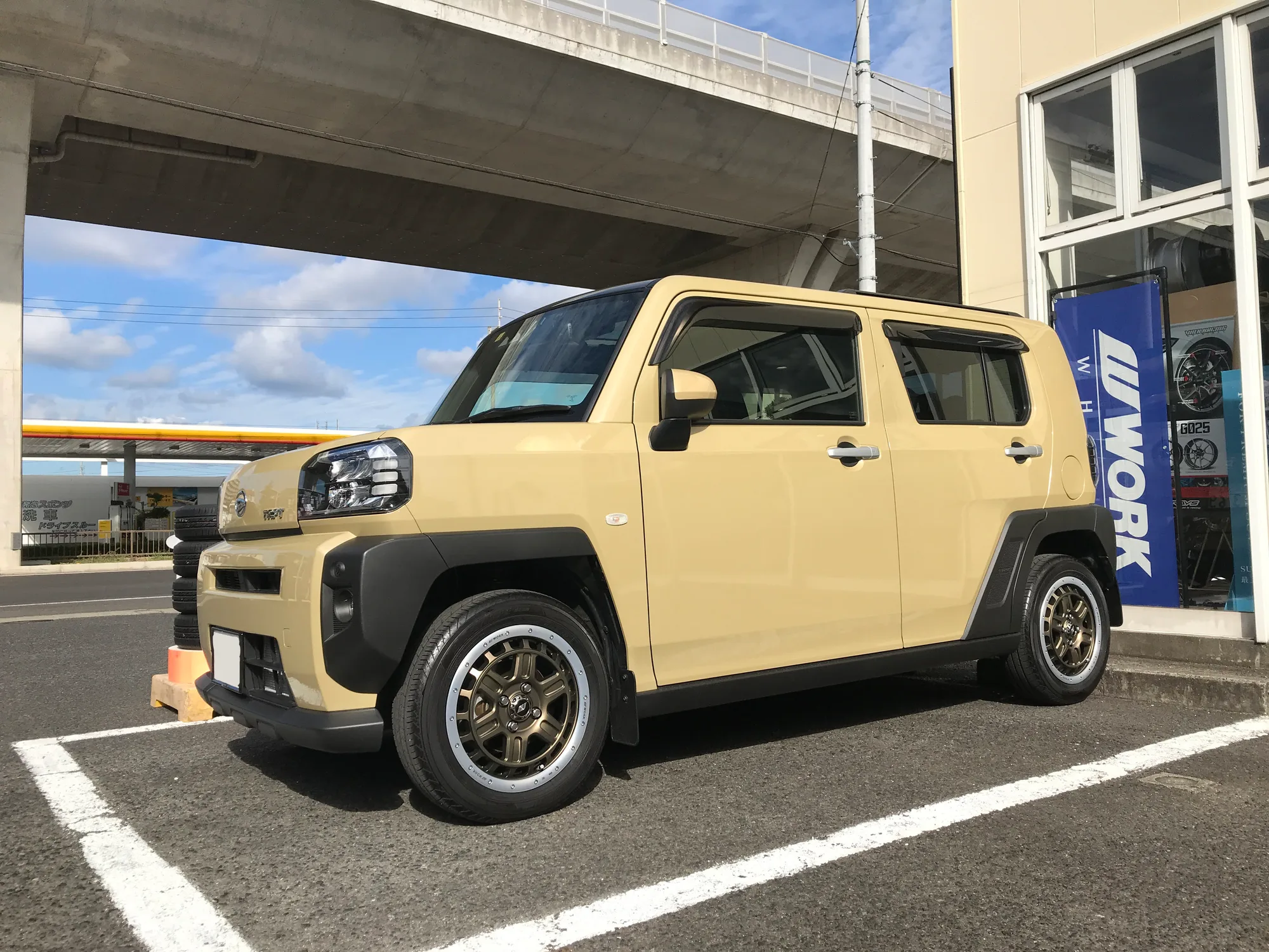 Work T-GRABICⅡ on Daihatsu Taft LA900/LA910, photo 3