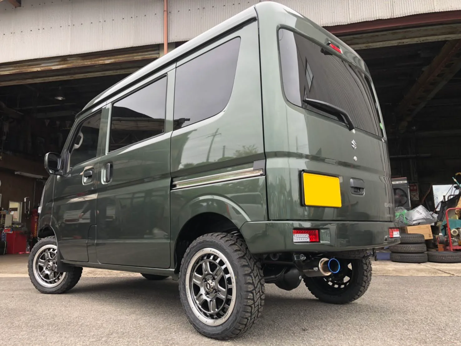 Work T-GRABIC2 on Suzuki Every DA17W