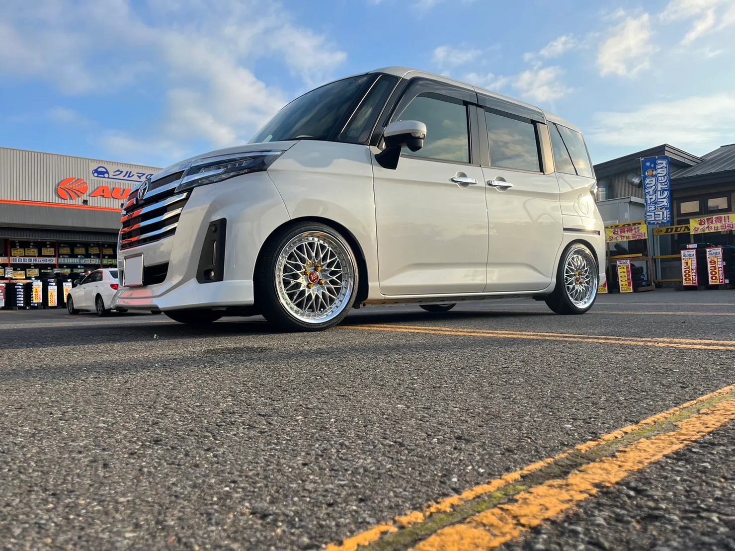 Work VS XV on Toyota Roomy M900