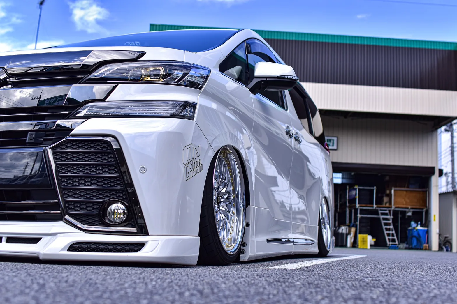 Work VS XV on Toyota Vellfire AH30, photo 5