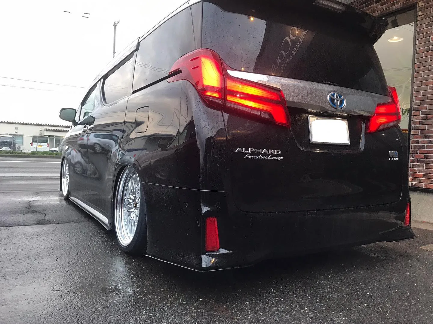 Work VS XV on Toyota Vellfire AH30