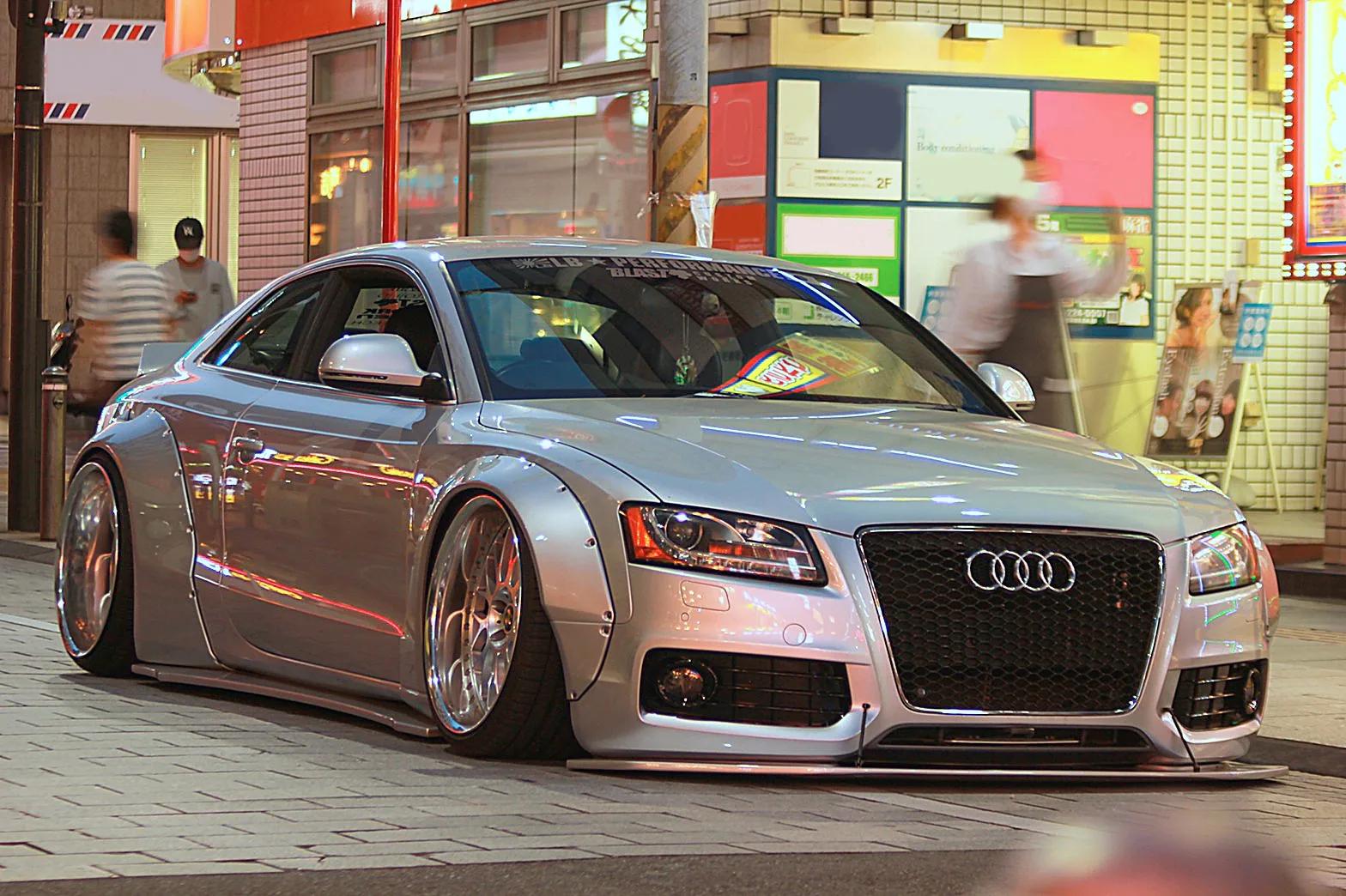 Work VS XX on Audi A5 8T.1