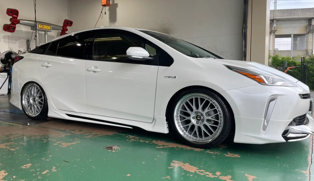 Work VS XX on Toyota Prius XW30, photo 3