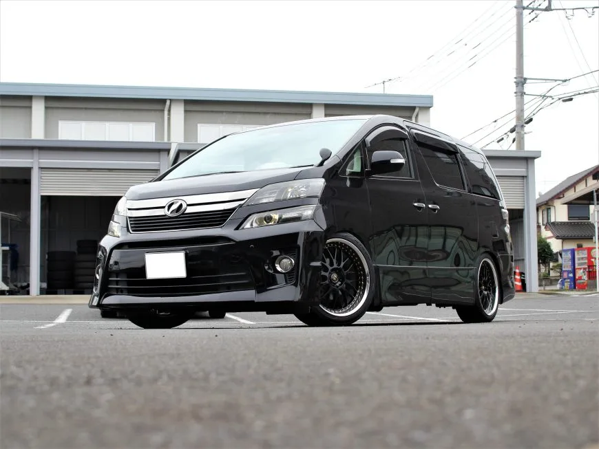 Work VS XX on Toyota Vellfire AH20, photo 6