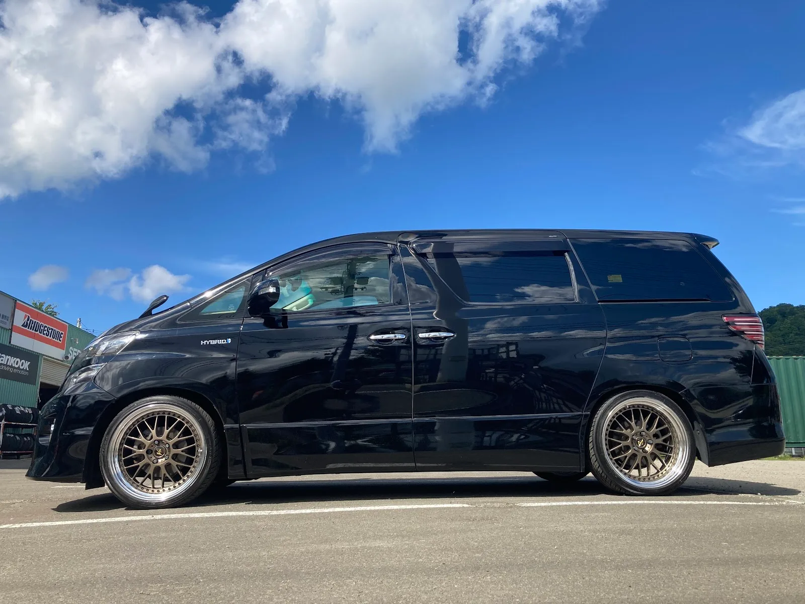 Work VS XX on Toyota Vellfire AH20, photo 3