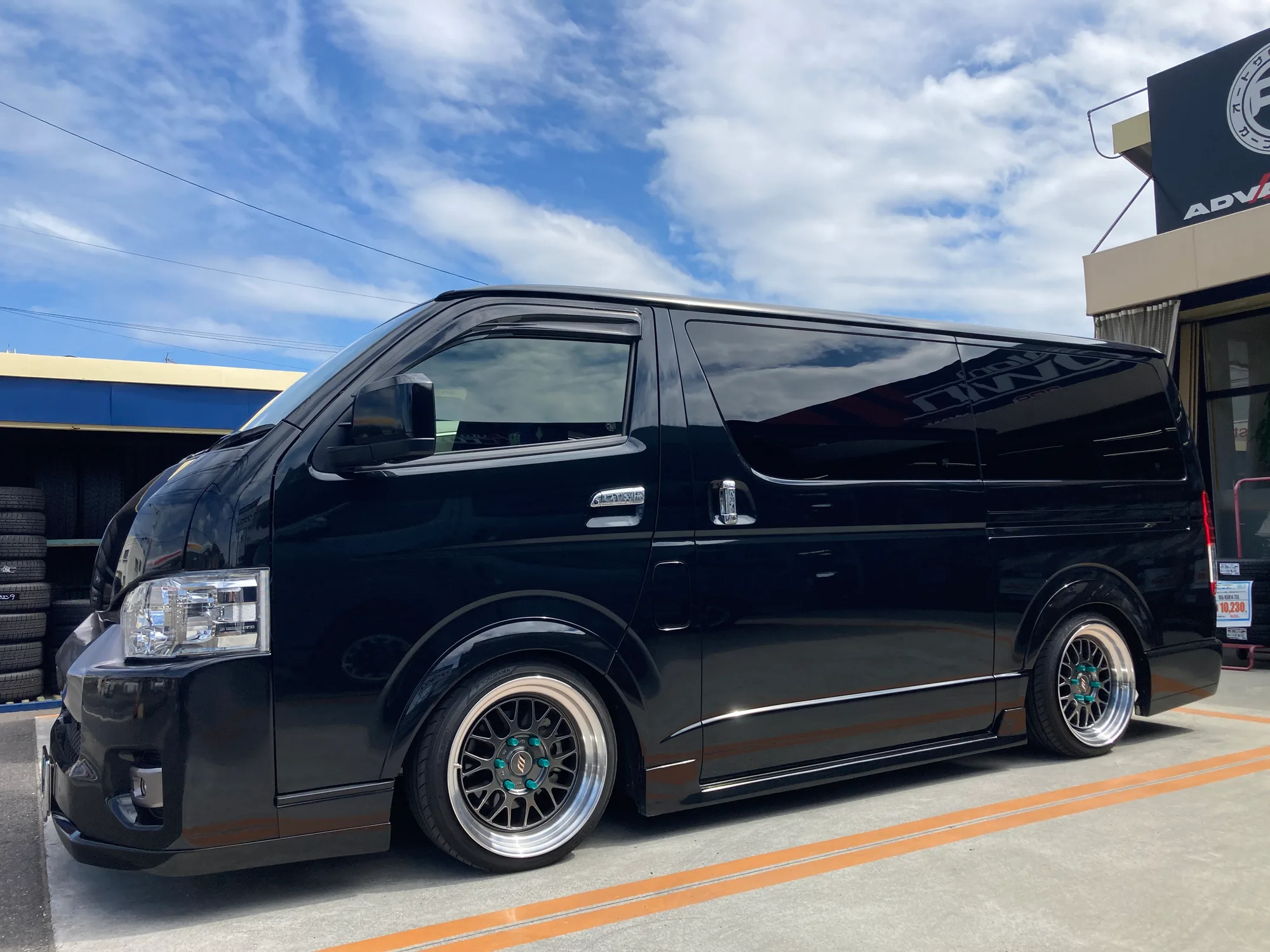 Work Xtrap M1HC on Toyota Hiace H200, photo 3