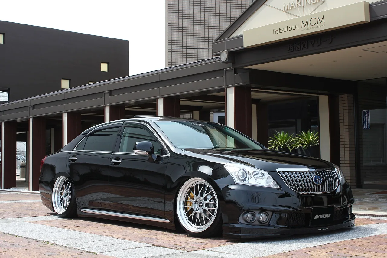 Work Zistance W10M on Toyota Crown Majesta S180, photo 2