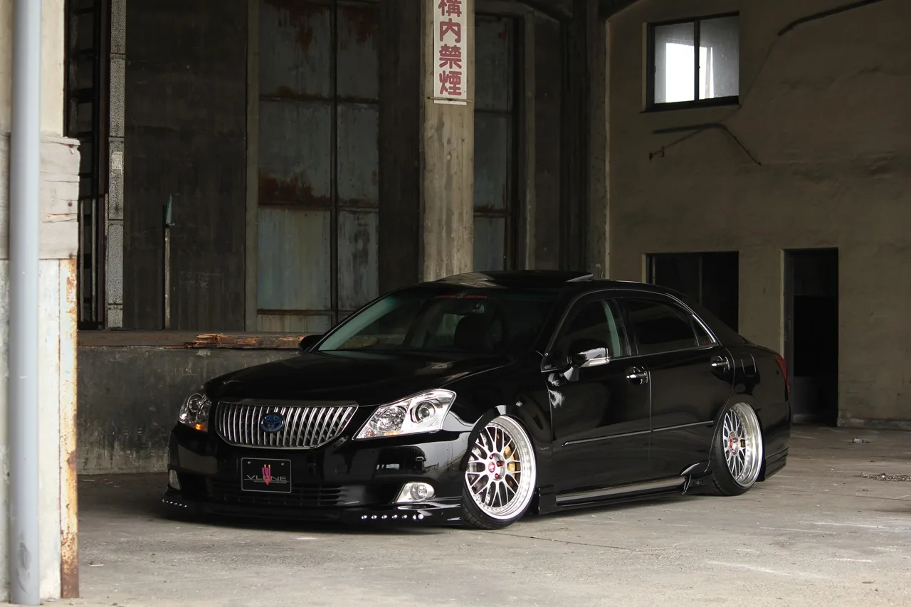Work Zistance W10M on Toyota Crown Majesta S180, photo 5