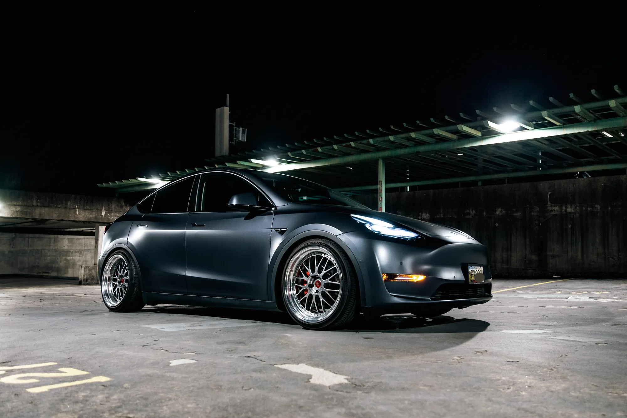 Work Zistance W10M on Tesla Model Y Original (2020-)